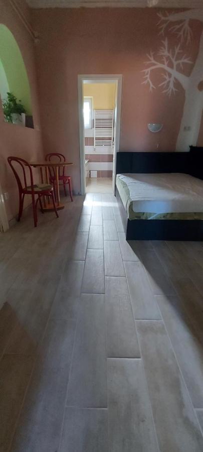 Ferienwohnung Regina Vendégház Miskolc Exterior foto